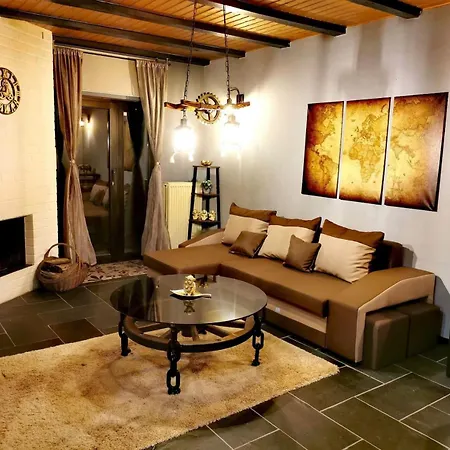 Сasa de vacaciones Haushaelfte Mit Jakuzzi In Frankenberg