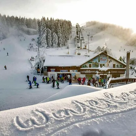 Haushaelfte Mit Jakuzzi In Frankenberg Сasa de vacaciones *
