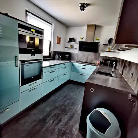 Haushaelfte Mit Jakuzzi In Frankenberg Holiday home