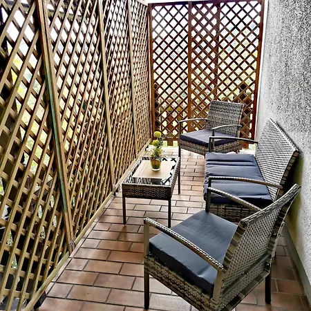 Haushaelfte Mit Jakuzzi In Frankenberg