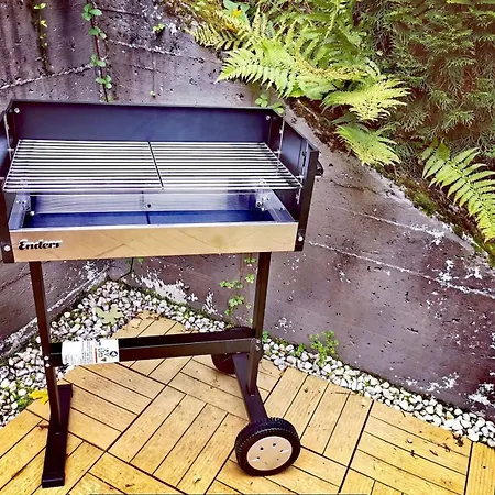 Haushaelfte Mit Jakuzzi In Frankenberg *