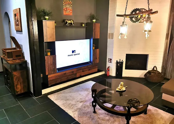 Haushaelfte Mit Jakuzzi In Frankenberg Nyaraló