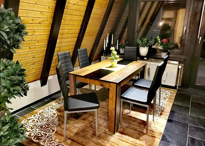 Nyaraló Haushaelfte Mit Jakuzzi In Frankenberg