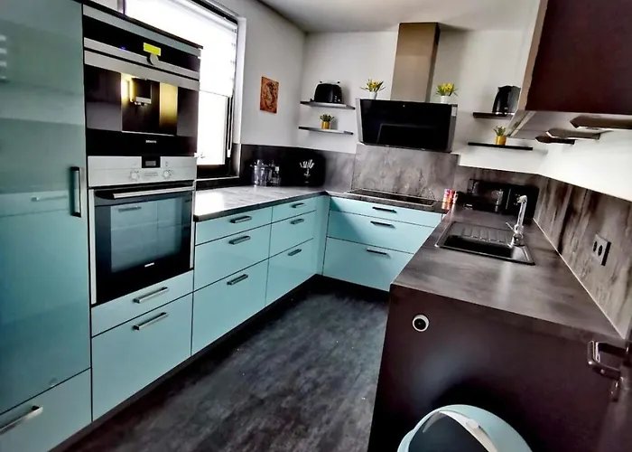 Haushaelfte Mit Jakuzzi In Frankenberg Nyaraló