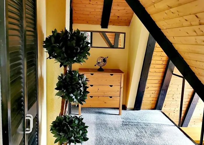 Haushaelfte Mit Jakuzzi In Frankenberg